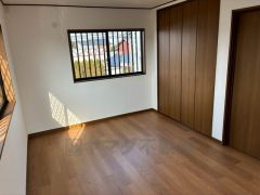 住む人のこだわりを活かす洋室＾＾広めのクローゼットもあり荷物もすっきり片付けられ、ゆとりのある暮らしが出来ます＾＾