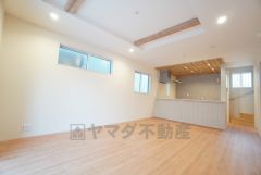 家族が集まる開放的なリビング。思い思いの時間を過ごしたり食事をしたり、素敵な団らんの場になりますね＾＾