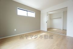 寝室と隣洋室は、お子様の成長に合わせて部屋を仕切れる仕様です＾＾