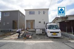 4LDK＾＾西鉄「紫」駅(歩13分・自転車4分/1ｋｍ)ゆめタウン筑紫野(車5分/2ｋｍ)