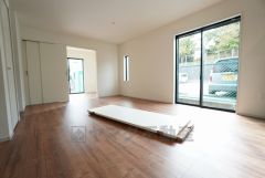 南向きのリビングであたたかい日差しを感じられます＾＾