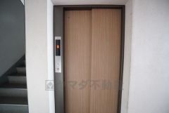 重い荷物やベビーカー移動もスムーズなエレベーター完備＾＾