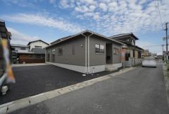 前面道路。北側約4ｍ公道。