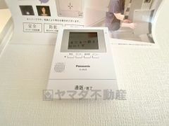 防犯性もばっちり、TVモニター付きインターホン完備。