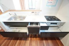 食器洗い乾燥機付システムキッチン