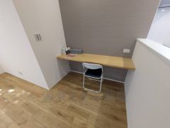 スタディーカウンター付き。お子さまの勉強スペースや作業の場、家事の合間の一息休憩にも＾＾