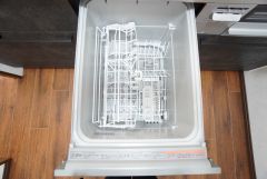 炊事時間を大幅に短縮できる食器洗浄乾燥機付き＾＾食器を洗う手間が減るので家族とのコミュニケーションの時間や自分の時間が増えますね。 