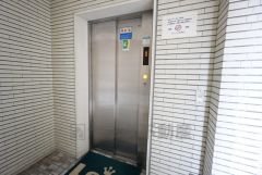 エレベーター。