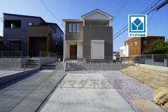 西鉄バス「鶴田」歩8分＾＾天神・博多行。快速も停車します＾＾マルショク鶴田(車2分/650ｍ)敷地約56坪＾＾お庭付き＾＾