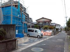 前面道路。