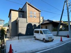 並列4台駐車スペースあり＾＾