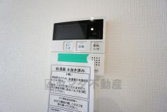 おいだき機能つきなのでお風呂に入る時間が異なるご家庭には嬉しいですね。ボタン一つで快適で便利な生活が＾＾
