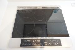 お手入れがしやすいIHクッキングヒーター＾＾ 火を使わないため安全性が高く、また周囲の空気が温まりにくいので夏でも快適にお料理ができそうです＾＾