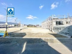 4LDK。南向き。陽当たり良好。スーパー、コンビニ、ドラッグストアまで徒歩約14分圏内＾＾周辺環境充実しています＾＾