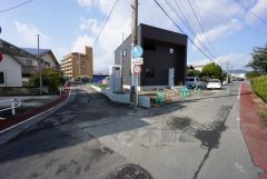 前面道路含む現地写真。