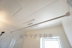 浴室暖房乾燥機付きなので梅雨時期などのお洗濯に便利ですね＾＾