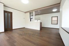 キッチン上部は折り上げ天井でこだわりの空間です＾＾