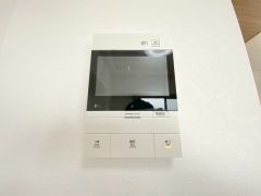 防犯はもちろん、セールスマン対策にもなるモニター付きインターホンです。お子さん1人での留守番時にも活躍しそうです。 