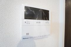 おいだき機能つきなのでお風呂に入る時間が異なるご家庭には嬉しいですね。ボタン一つで快適で便利な生活が＾＾