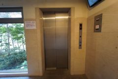 エレベーター完備。