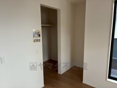 6.5帖洋室にはウォークインクローゼット完備＾＾