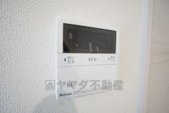 おいだき機能つきなのでお風呂に入る時間が異なるご家庭には嬉しいですね。ボタン一つで快適で便利な生活が＾＾
