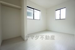 温かい光の差し込むゆとりのある居室をぜひ現地にてご確認くださいませ。