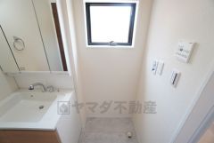 室内に専用のランドリースペースがあることで、洗濯・干す・畳む・収納までを一箇所で完結でき、家事動線がスムーズになります＾＾