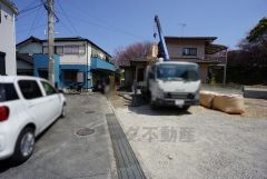 前面道路含む現地写真。