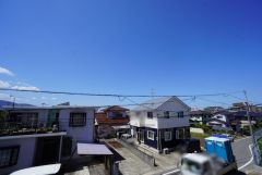 目の前に日差しを遮る建物がないので、日当たり＆風通し良好です＾＾