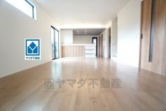 リビングダイニング＾＾思い思いの時間を過ごしたり食事をしたり、素敵な団らんの場になりますね＾＾