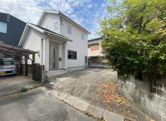 前面道路は南側4ｍ私道に面しています＾＾