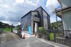 前面道路含む現地写真。