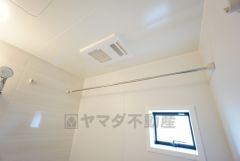 浴室暖房乾燥機付きなので梅雨時期や花粉、PM2.5が酷いときなどのお洗濯に便利ですね＾＾