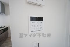 ボタン1つでらくらく操作できる給湯器リモコン。