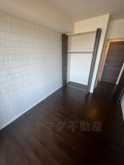 住む人のこだわりを活かす洋室＾＾広めのクローゼットもあり荷物もすっきり片付けられ、ゆとりのある暮らしが出来ます＾＾ 