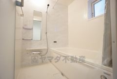 一日の疲れを癒すバスルーム。