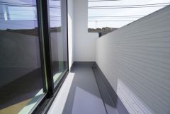 陽当たりの良いバルコニーです。お洗濯やお布団干しはもちろん、日光浴スペースにも＾＾足元は防水工事施工済です。