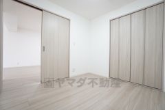 住む人のこだわりを活かす洋室＾＾広めのクローゼットもあり荷物もすっきり片付けられ、ゆとりのある暮らしが出来ます＾＾