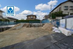 西鉄バス「那珂川ハイツ」歩4分＾＾博多南・大橋・天神など多方面行＾＾安徳南小(歩7分)＆那珂川南中(歩9分)