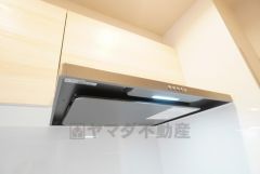 コンロ上には換気扇完備＾＾