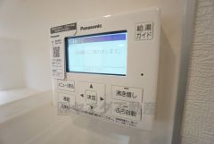 おいだき機能つきなのでお風呂に入る時間が異なるご家庭には嬉しいですね。ボタン一つで快適で便利な生活が＾＾