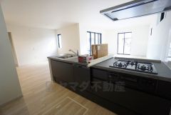 広々キッチンスペース＾＾会話がはずむオープンキッチンなので家族とのコミュニケーションも活発になります＾＾