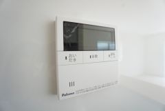 おいだき機能つきなのでお風呂に入る時間が異なるご家庭には嬉しいですね。ボタン一つで快適で便利な生活が＾＾ 
