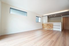 温かみのある雰囲気と、キッチンでの作業性を兼ね備え、家族の笑顔あふれる団らんのひと時をお過ごしいただける設計になっています。