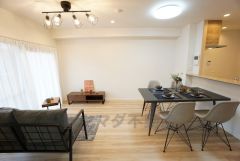 あたたかな日差しが差し込むリビングで家族団らんの時間をお過ごし下さい＾＾