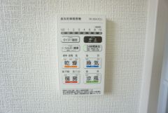 浴室暖房乾燥機には、暖房、乾燥、涼風、換気の4つの機能が付いています。タイマー付きです。換気・雨の日の洗濯も安心です＾＾