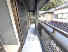 広々としたバルコニー。 天気のいい日にはお布団もまとめて干せそうですね＾＾