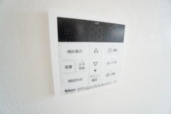 おいだき機能つきなのでお風呂に入る時間が異なるご家庭には嬉しいですね。ボタン一つで快適で便利な生活が＾＾