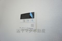 おいだき機能つきなのでお風呂に入る時間が異なるご家庭には嬉しいですね。ボタン一つで快適で便利な生活が＾＾
